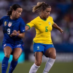 Clubes europeus elevam investimentos e futebol feminino entra em nova fase de competição por talentos